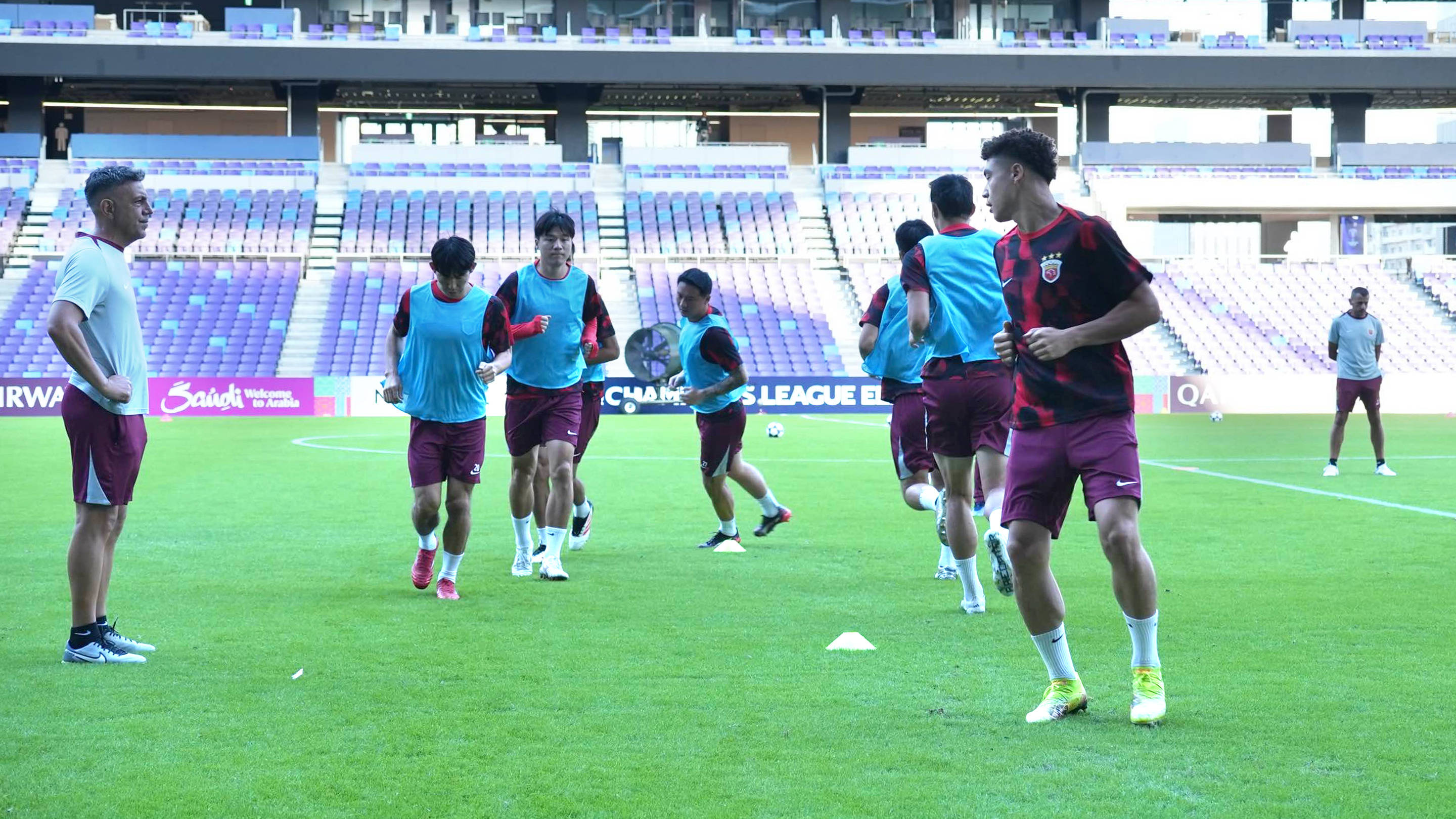 亚博体育app-加时末段亚冠焦点战；亚特兰大绝杀压哨；信心回归；更衣室氛围转暖的简单介绍-亚博体育app