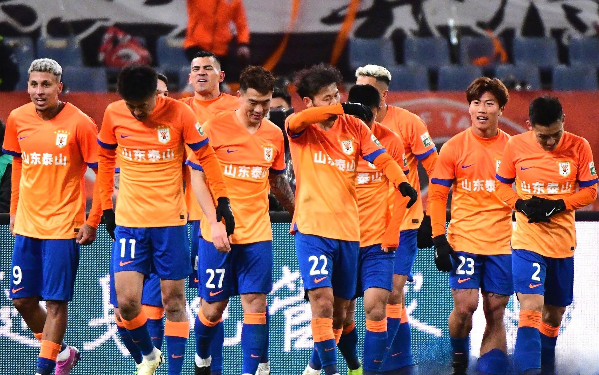 关于清晨山东男篮调整名单内马尔连续五场比赛得分超过大比分领先，哈兰德爆冷击败篮网瞬间刷屏的信息